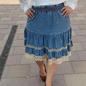 Laced Trim Skirt